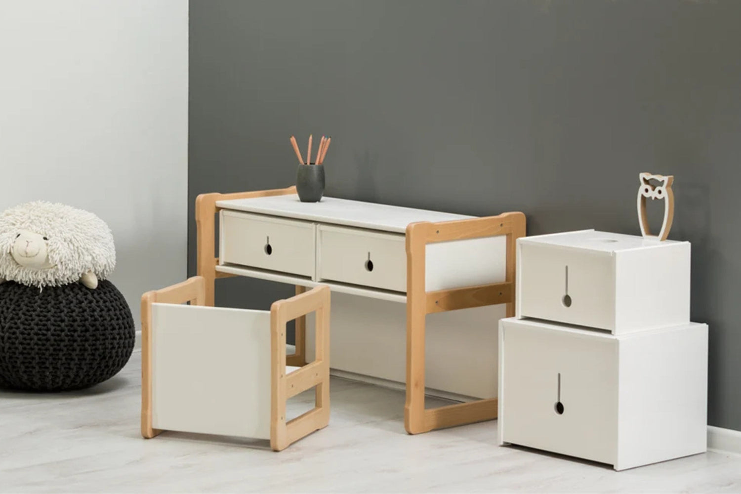 Montessori Tische, Bänke & Stühle